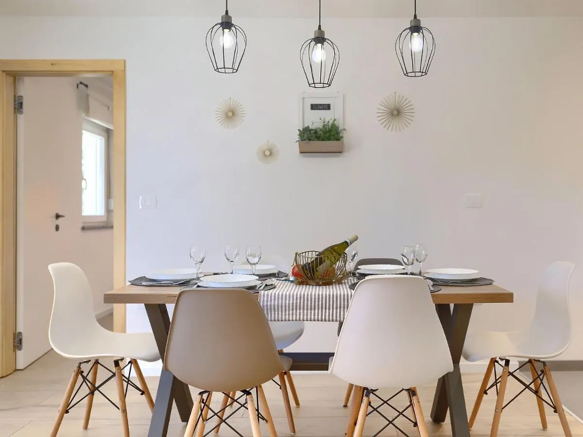 פולה Holiday Home Laura By Interhome 0*,  קרואטיה