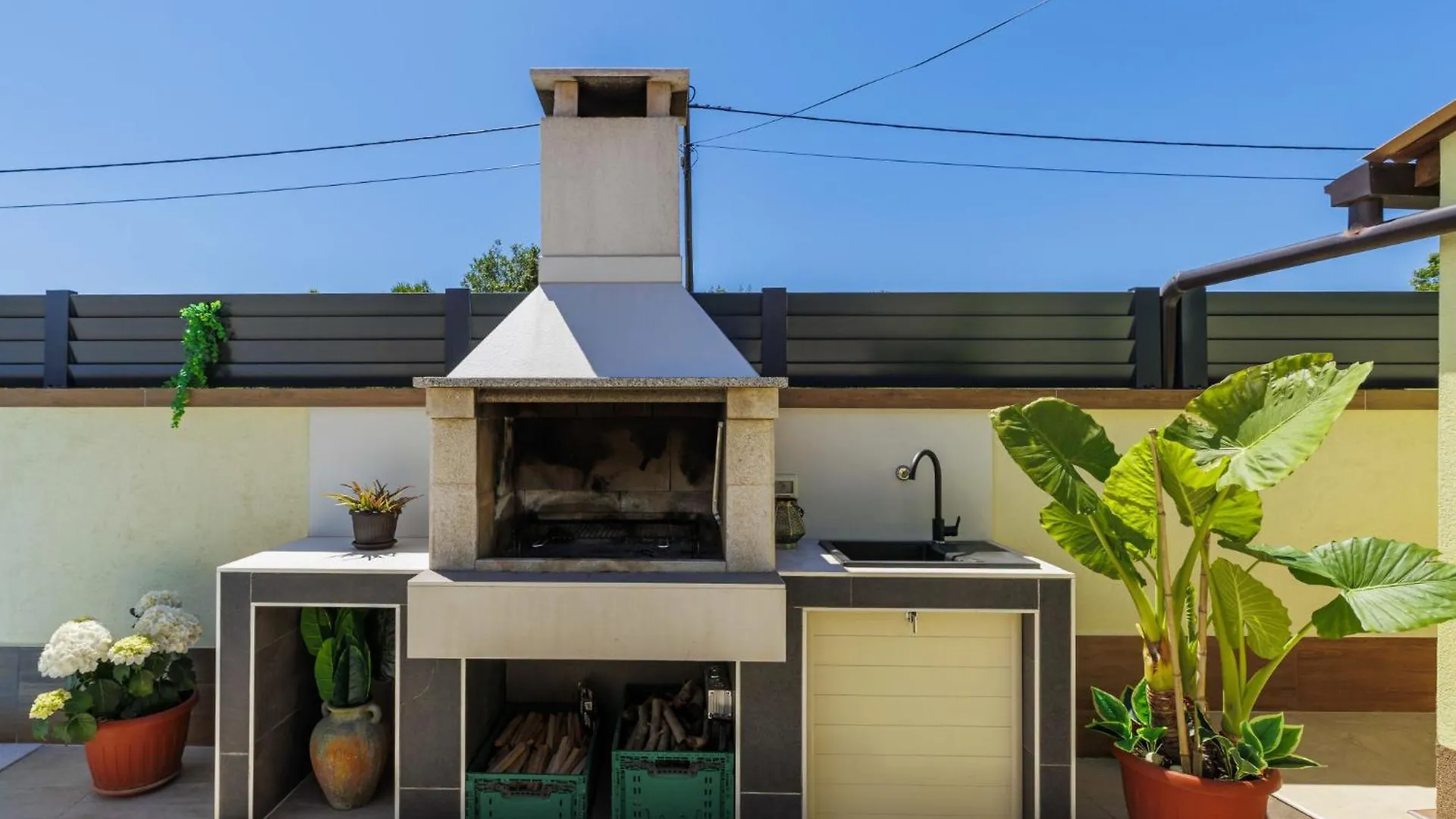 פולה Holiday Home Laura By Interhome